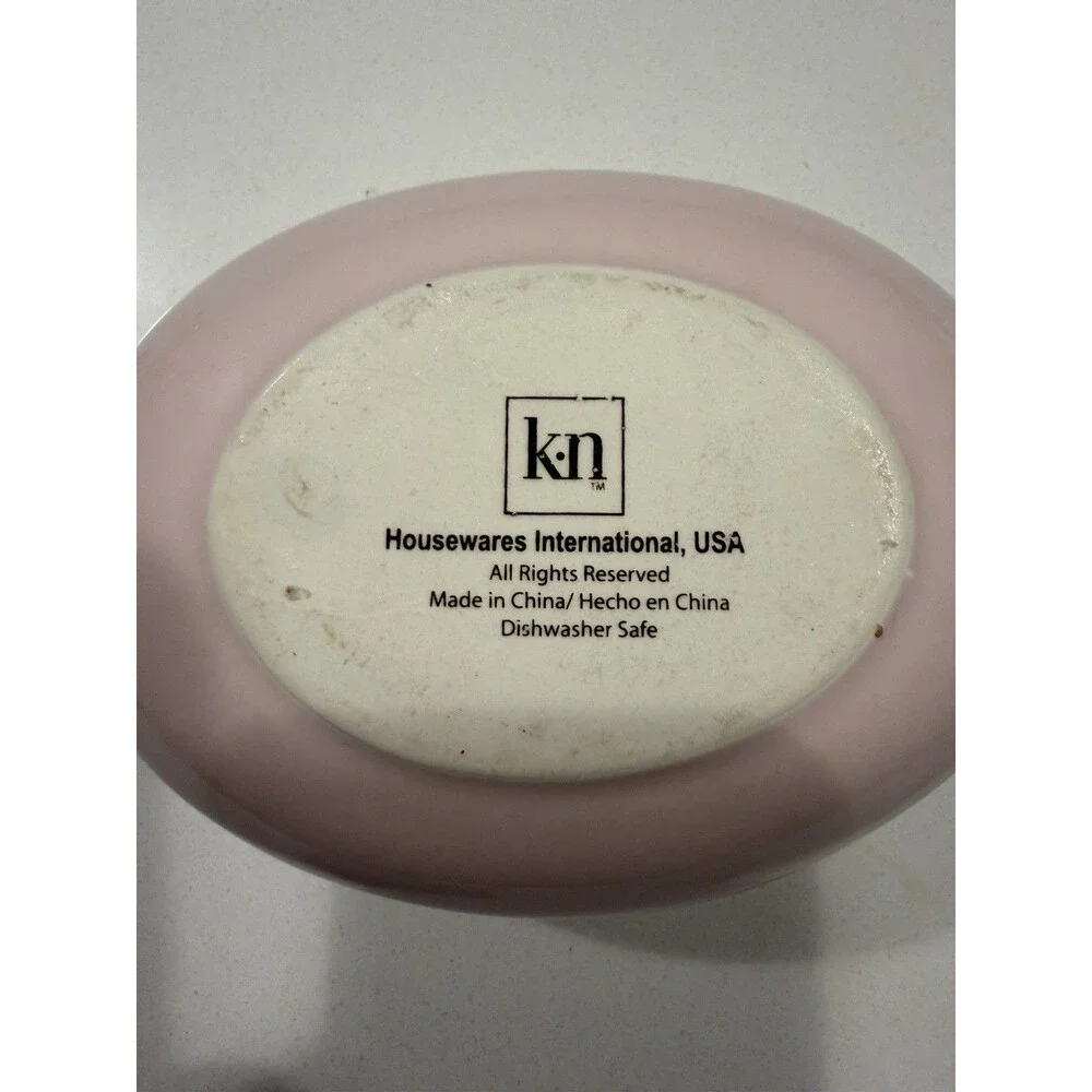 Karen Neuburger KN Small Covered Casserole‎ Soft Pink Glossy